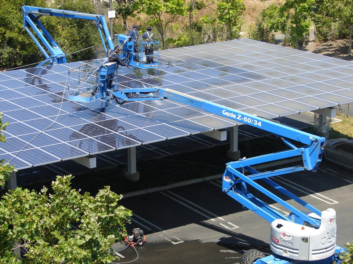 Googleplex_Solar_panels-e1513088520425.jpg
