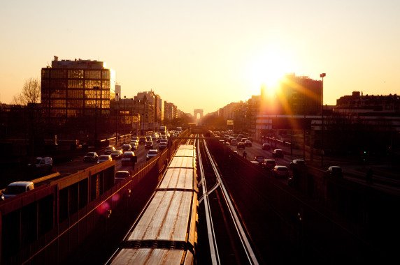 KgqDYXRLSeyeSbhxYTjK_lookingAtTheArch-572x380.jpg